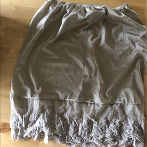 Lace half slip skirt extender